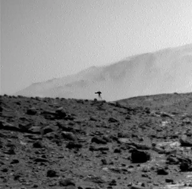 ¿Qué es esa medusa flotando sobre Marte? 2 Un primer plano del fallo. (NASA/JPL-Caltech)